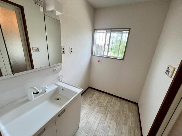 岸津中古戸建 洗面