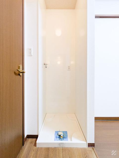 アベニュー本駒込（102） 玄関