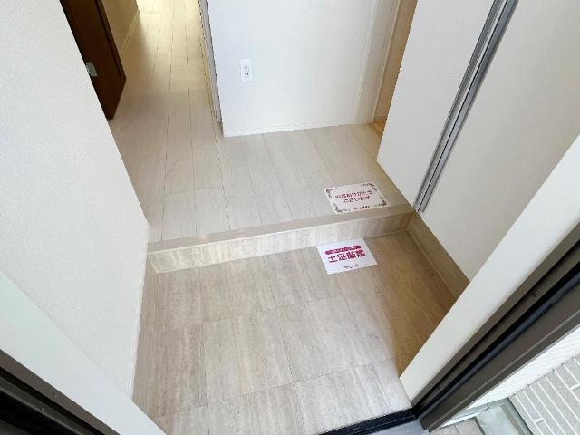 グランプラム箱根ヶ崎 玄関