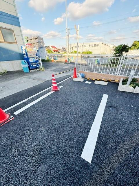 クリアネスＭ　Ⅰ（301） 駐車場