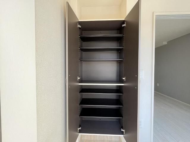 レオン 部屋画像