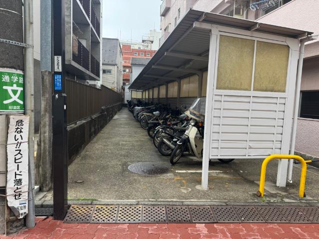 方南町コーポビアネーズ 駐車場