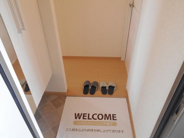 カサベルデ長岡（302） 玄関