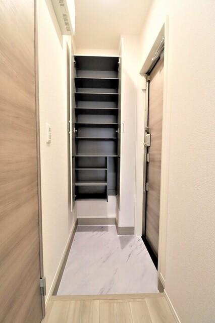 セレスティア前野町（102） 玄関