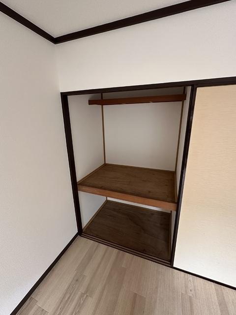 ヴェナスハイム（102） 収納