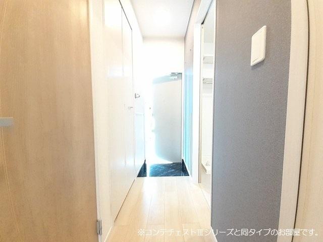 キー　ウェスト（103） 玄関