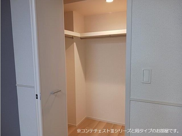 キー　ウェスト（102） 収納
