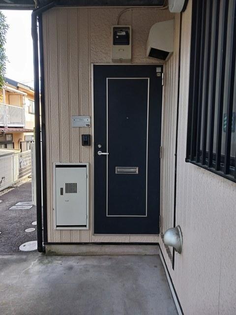 エステート純（101） 玄関