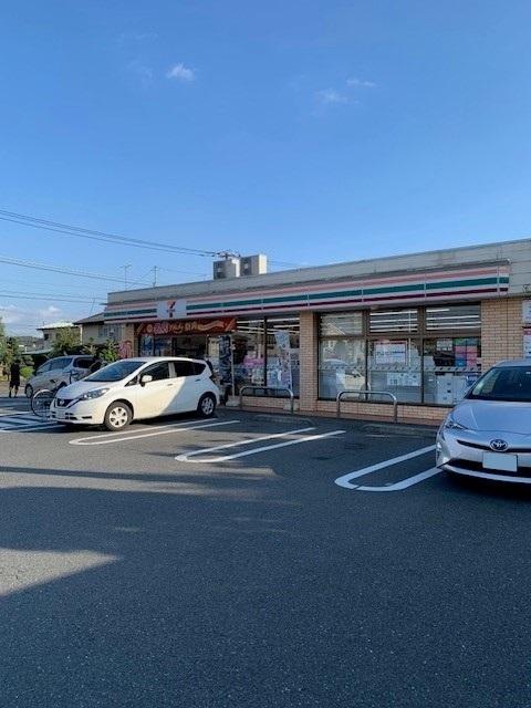 セブンイレブン瑞穂二本木店：140m