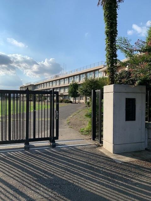 瑞穂町立第三小学校：87m