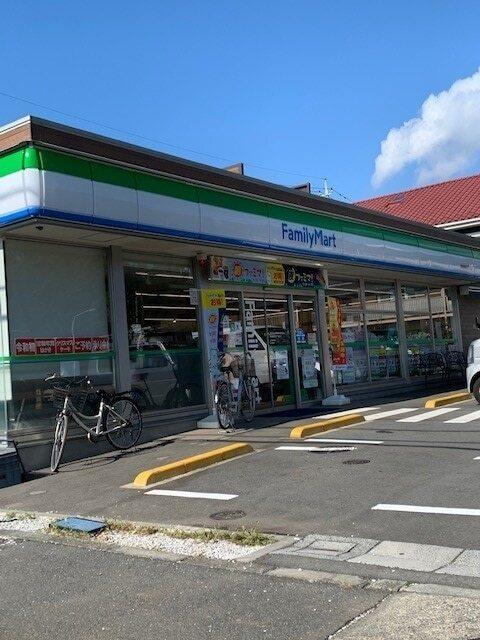 ファミリーマート青梅新町５丁目：450m