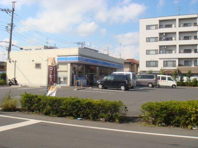 ローソン瑞穂殿ケ谷店：2052m