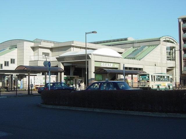 花小金井駅：1440m