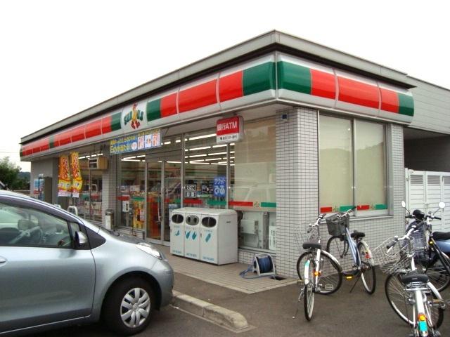 コンビニエンスストア　サンクス：320m