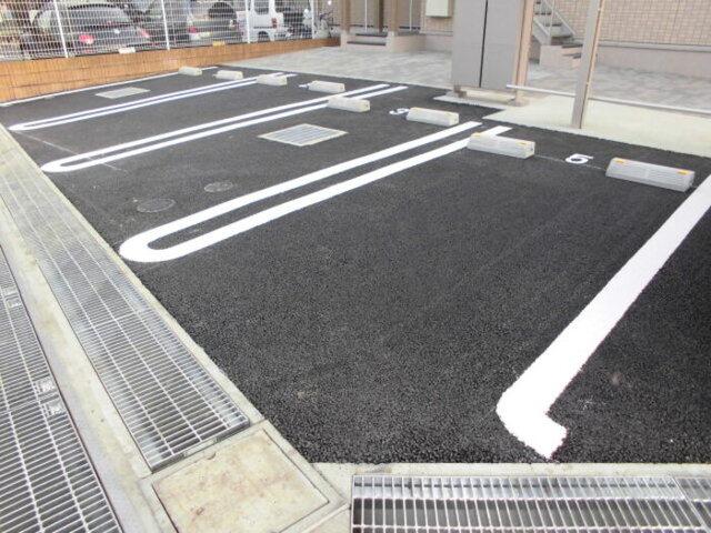 ステラ（206） 駐車場