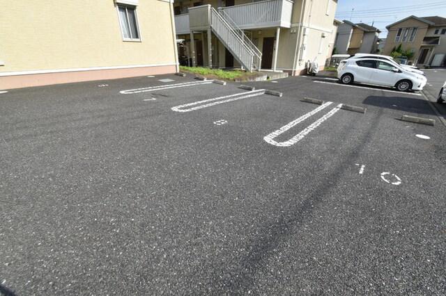 クレール四季彩の丘　弐番館（103） 駐車場
