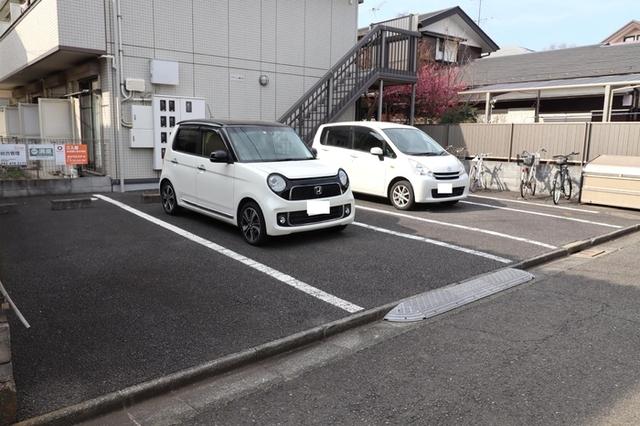ブランシェ鷹の台（105） 駐車場