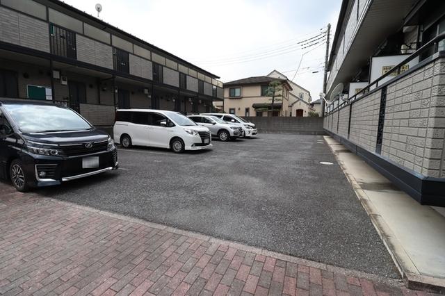 ウィズ中村橋　ⅠⅡ（Ⅱ-208） 駐車場