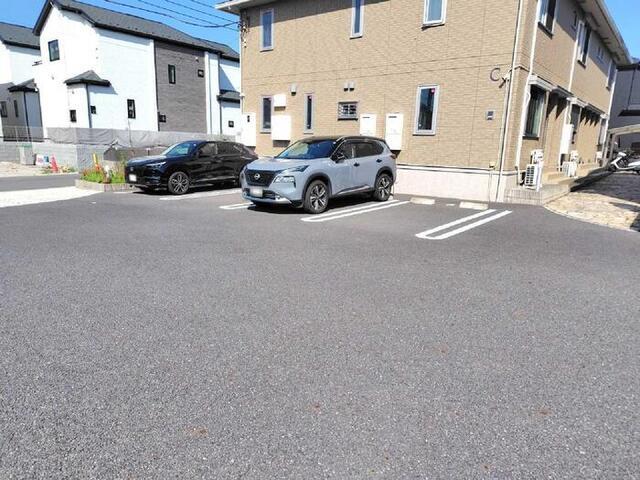 GLADIOLE・ISHII　A棟（102） 駐車場