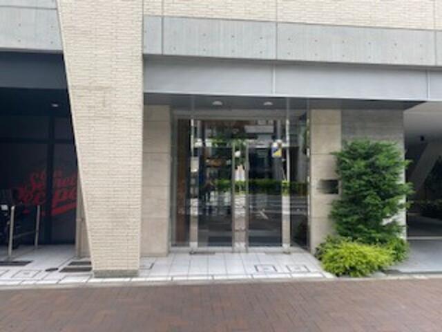 ロイジェントパークス四ツ谷（503） エントランス