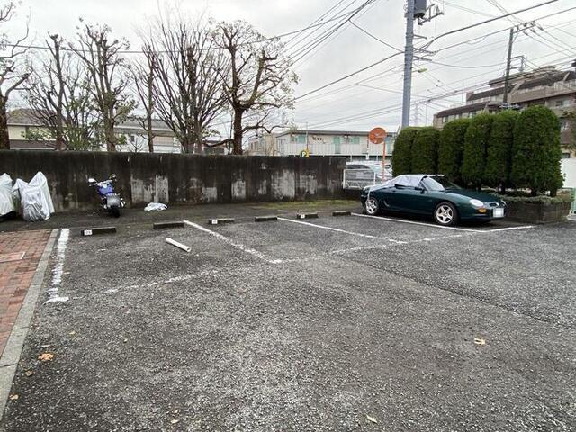 ドルフ北烏山　Ｄ（109） 駐車場