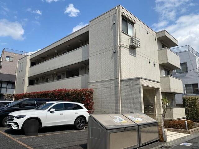 フラット明大前（102） 駐車場