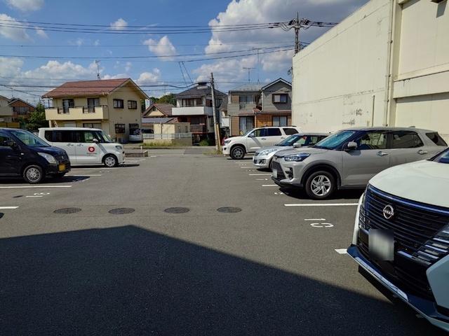 ゼファーコートⅡ（305） 駐車場
