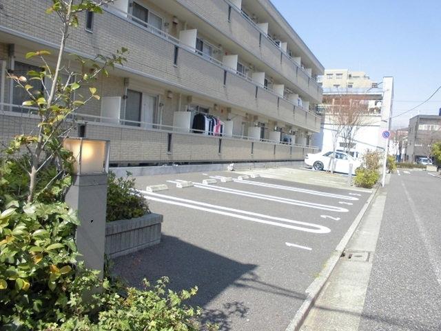 グランフィールドⅢ（111） 駐車場