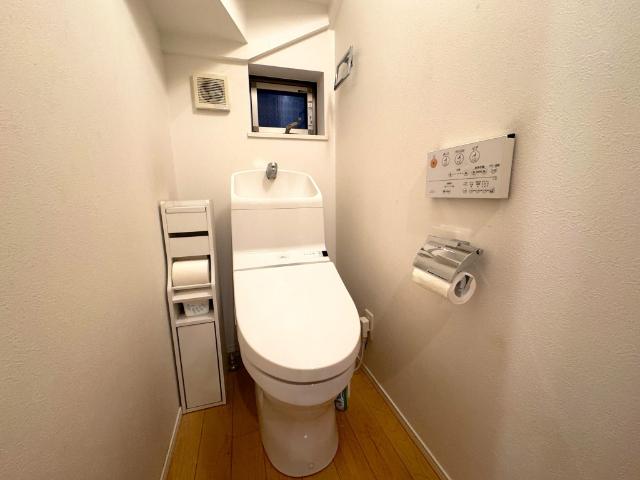 世田谷区池尻二丁目　戸建て トイレ