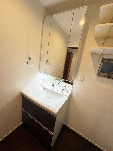 足立区西新井本町三丁目戸建て 洗面