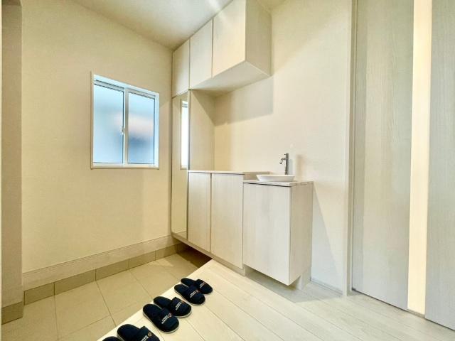 足立区保木間三丁目　新築戸建て 2号棟 玄関
