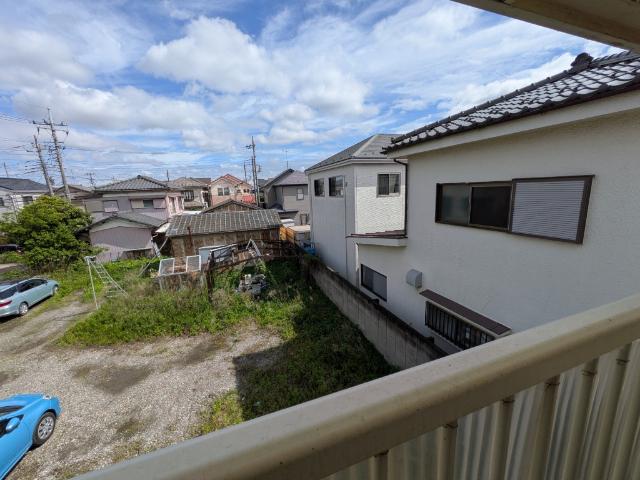 八潮市中古戸建リノベ バルコニー