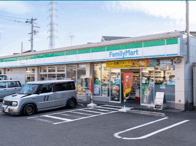ファミリーマート西伊興四丁目店
