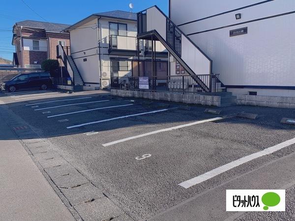 リバーサイドB（103） 駐車場
