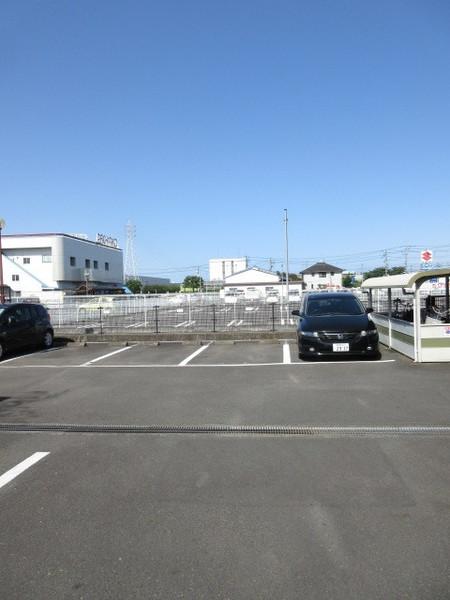 アイフェニックスマスダ（206） 駐車場