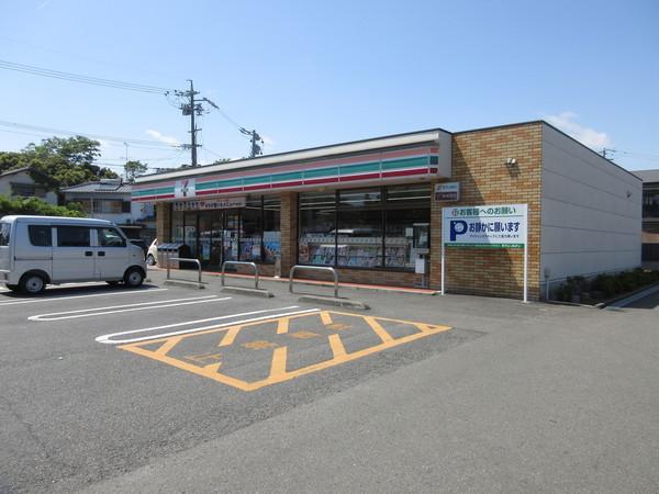 セブンイレブン焼津小土店：800m