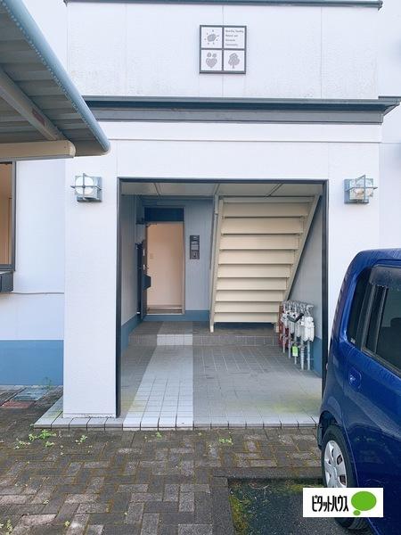 イーストブルー（102） エントランス
