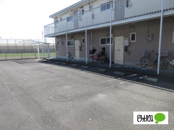 フォーブル相川B（202） 駐車場