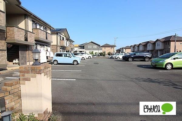 ボナールＳⅢ　Ｂ（101） 駐車場