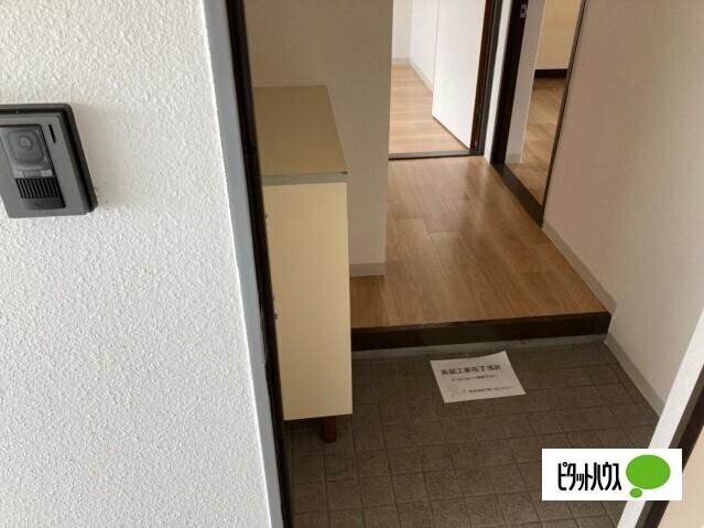 アンソレイエ三ケ名（403） 玄関