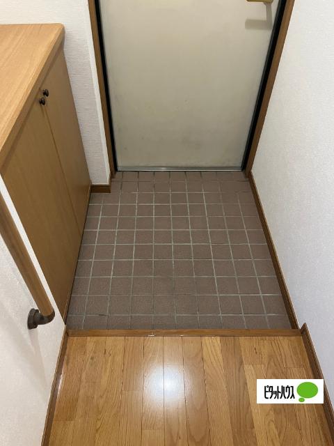 西焼津メゾン小石川（303） 玄関