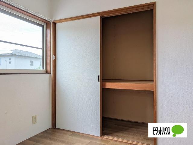グリーンハイツ（102） 収納