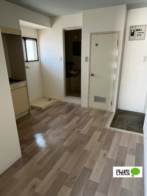 アーバンコート藤枝駅前（302） 室内