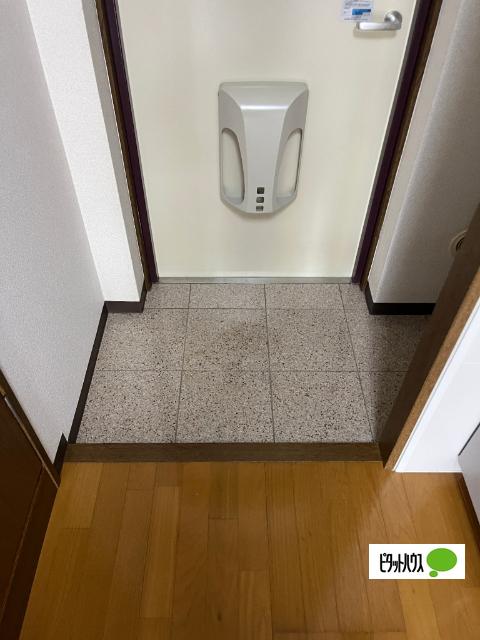 ラピスグラン（101） 玄関