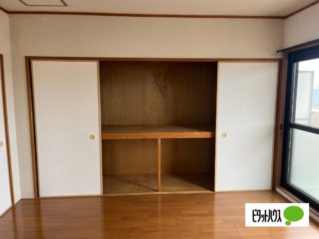 エバーグリーン（B302） 収納