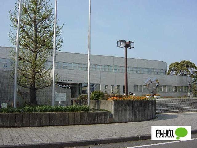 焼津市立図書館：1844m