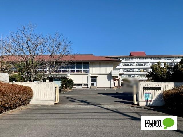 焼津市立焼津中学校：463m