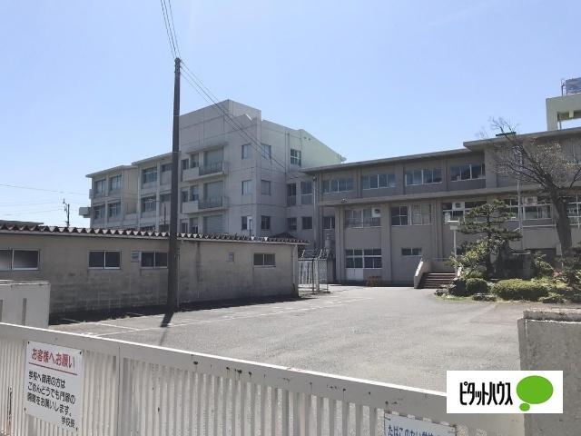焼津市立東益津中学校：1533m