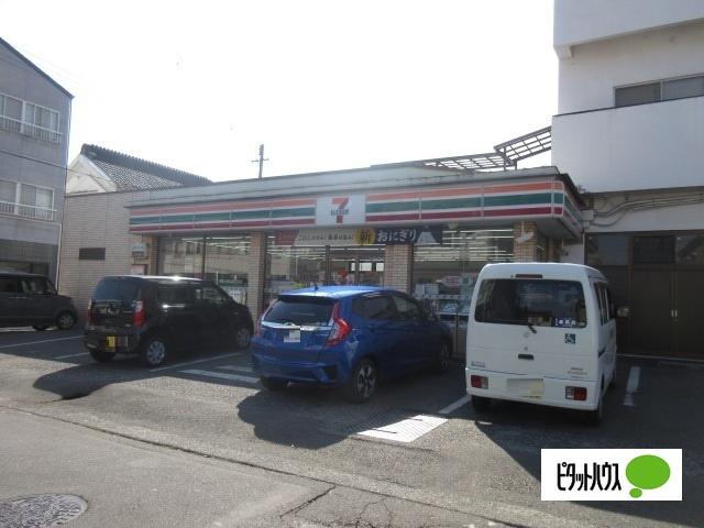 セブンイレブン島田大井町店：354m