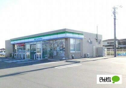ファミリーマート吉田川尻店：878m